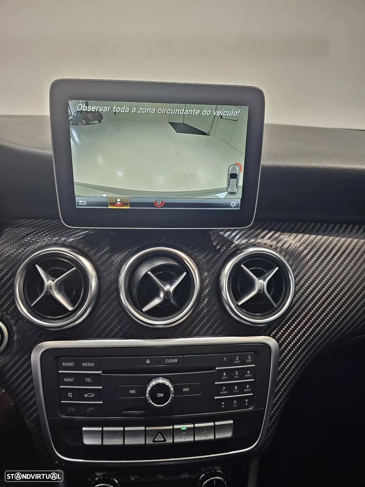 Mercedes-Benz A 180 d AMG Line - 19