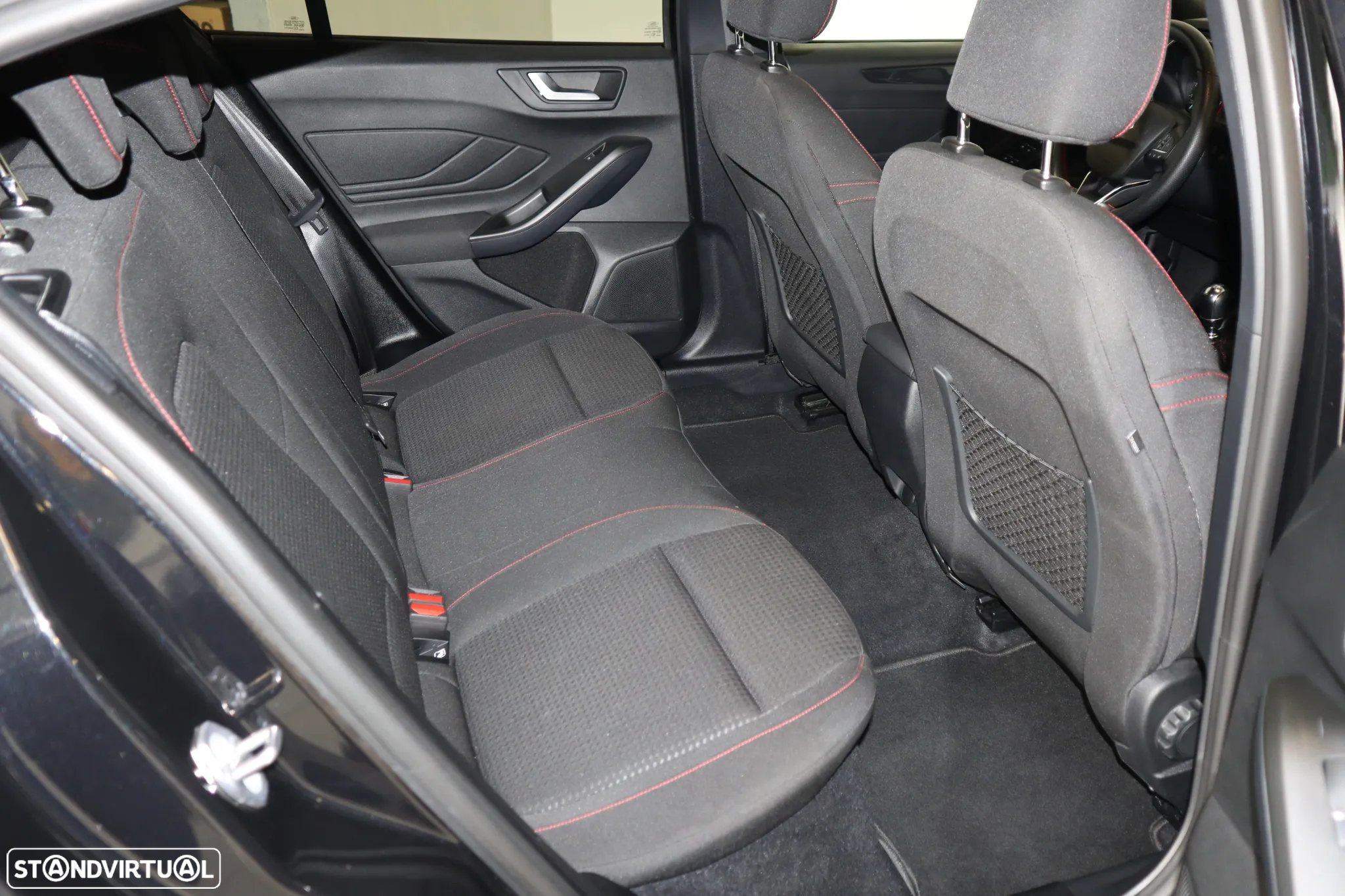Ford Focus 1.0 EcoBoost ST-Line - 9