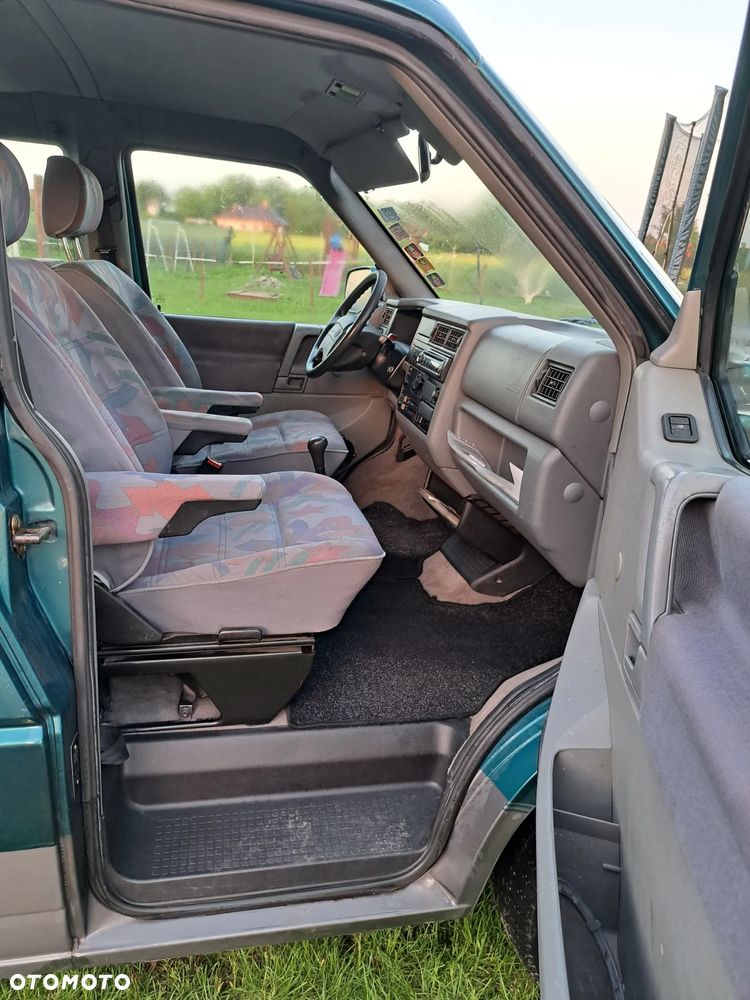 Volkswagen Multivan - 4