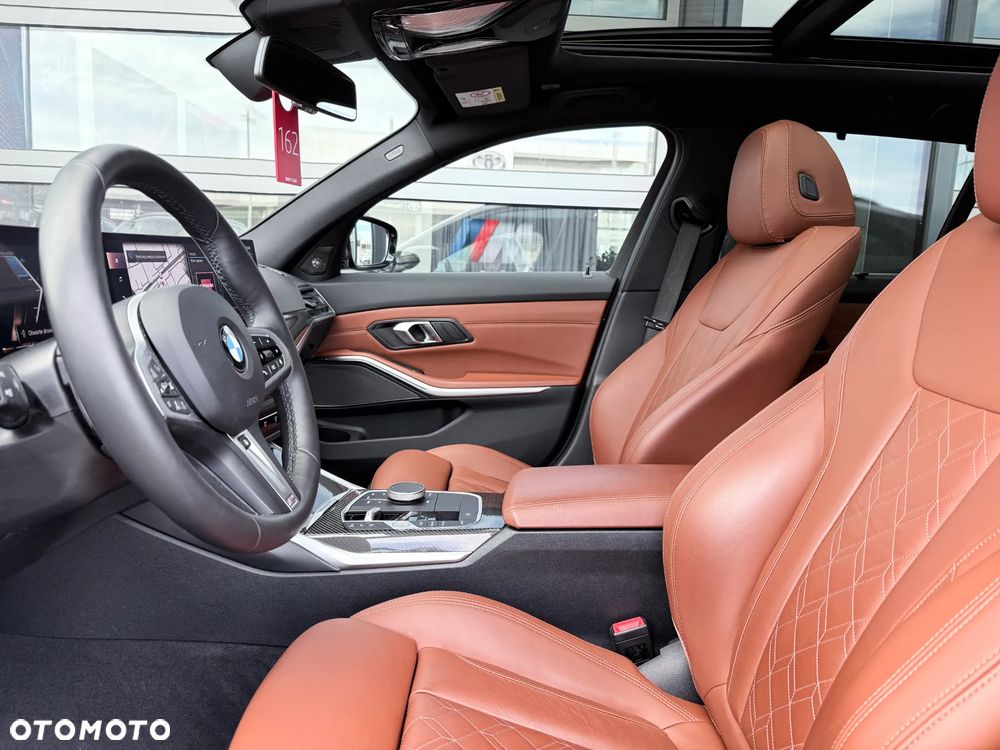 BMW Seria 3 320d xDrive M Sport - 32