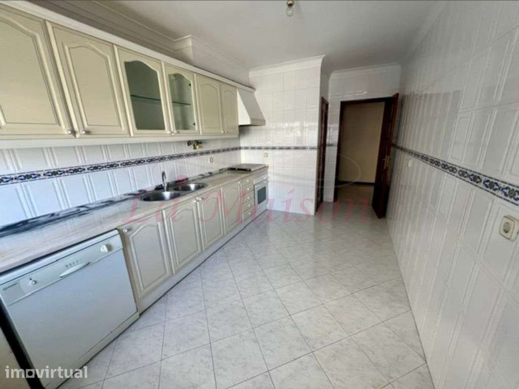 Apartamento T2 com parqueamento em Algueirão - Mem Martins - Grande imagem: 4/24