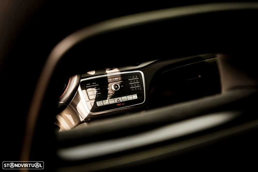 Mercedes-Benz GLA 200 d 4Matic 7G-DCT AMG Line - 20