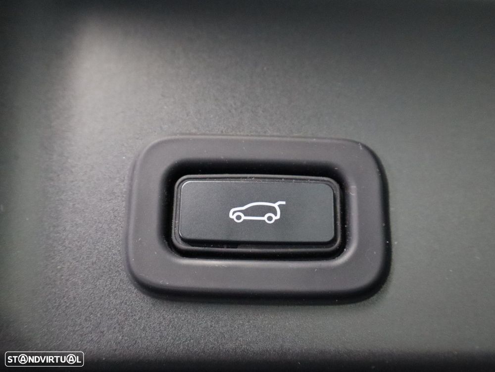 Land Rover Range Rover Evoque 1.5 P300e AWD Auto - 21