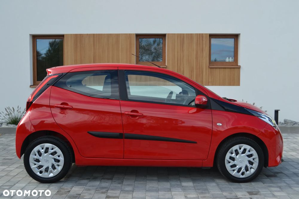 Toyota Aygo x.shift x-play connect - 6