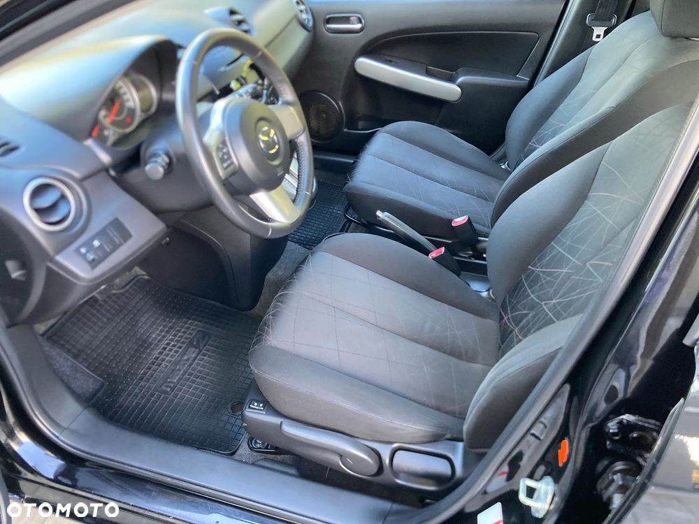 Mazda 2 1.5 Exclusive + - 10