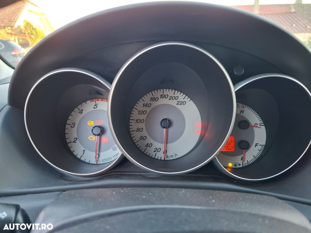 Mazda 3 - 8