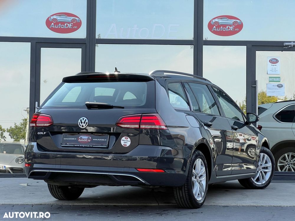 Volkswagen Golf - 4