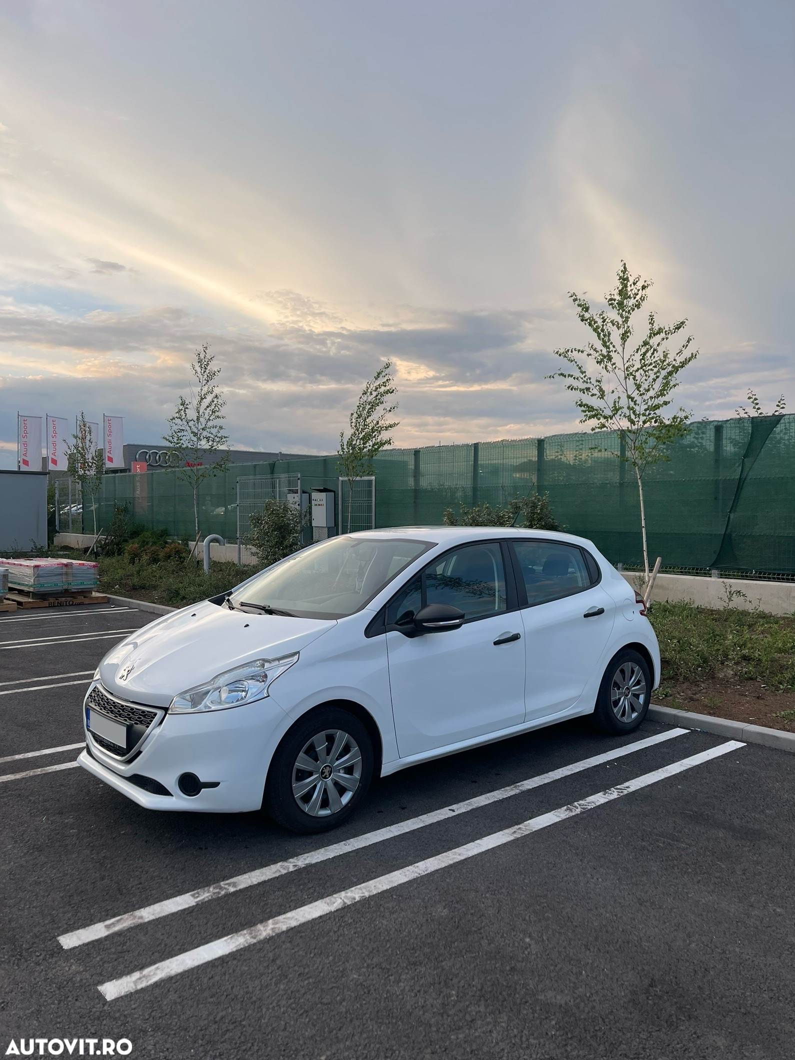 Peugeot 208 - 4