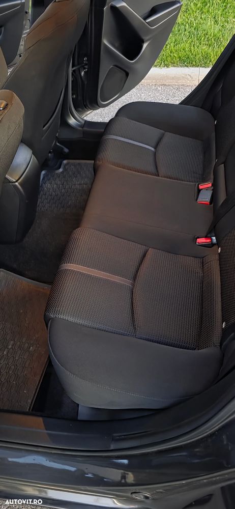 Mazda 3 G120 Attraction - 12