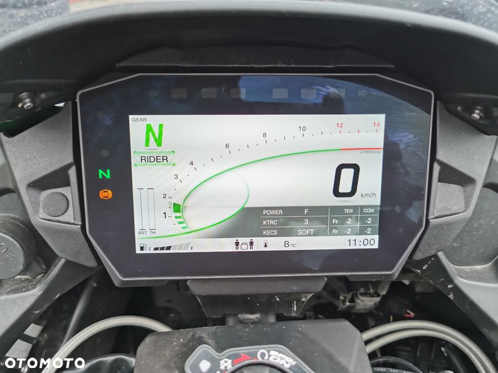Kawasaki Ninja H2 SX - 10