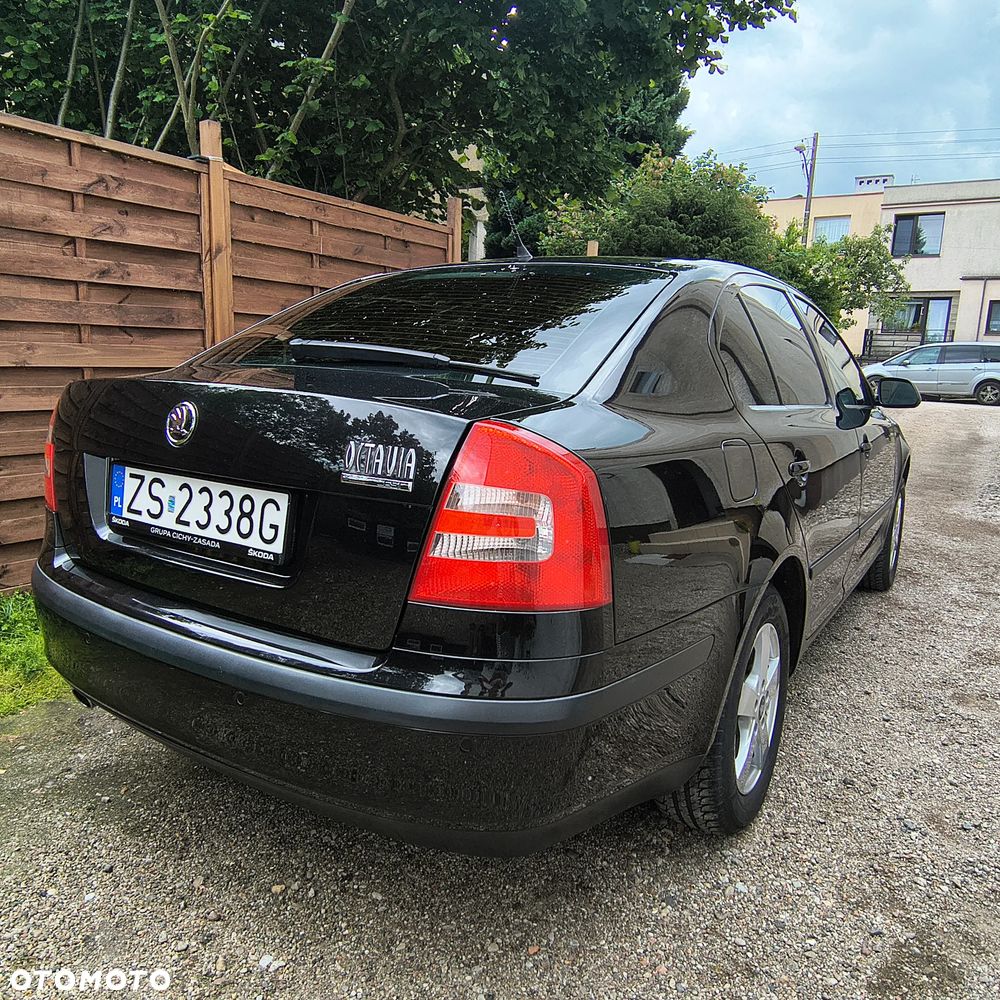 Skoda Octavia 1.6 FSI Classic - 9