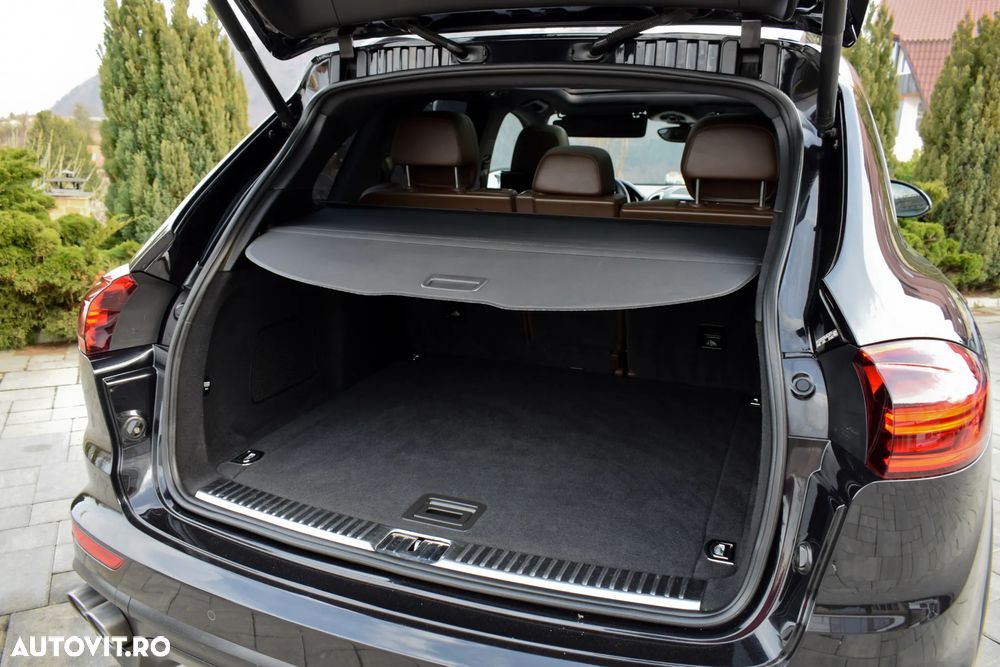Porsche Cayenne 4.2 L S - 21