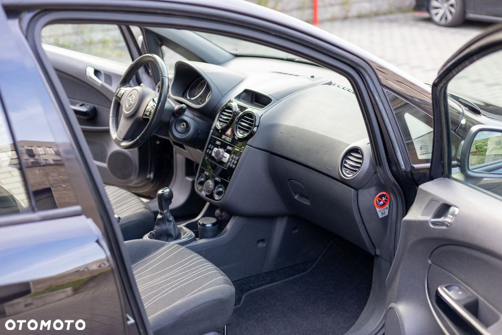 Opel Corsa 1.4 16V Edition 111 Jahre - 9