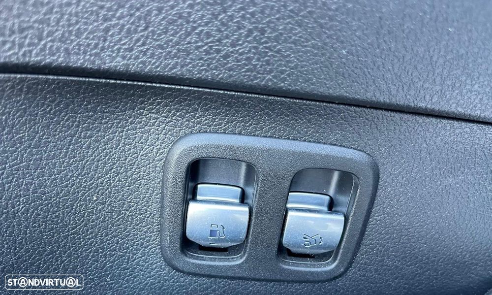 Mercedes-Benz C 300 e 9G-TRONIC AMG Line Advanced - 12