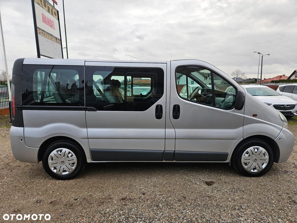 Renault Trafic Passenger Expression - 13