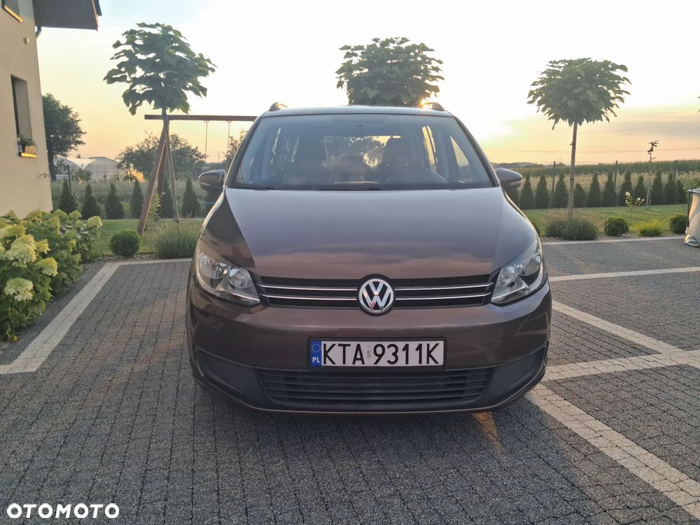 Volkswagen Touran - 12