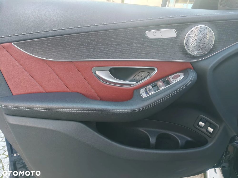 Mercedes-Benz GLC Coupe 300 e 4-Matic - 9