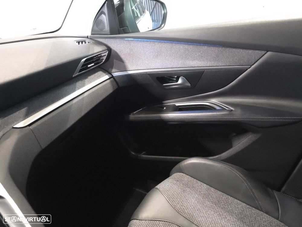 Peugeot 3008 1.5 BlueHDi Allure Pack EAT8 - 42