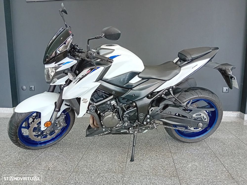 Suzuki GSX GSX-S 750 - 3