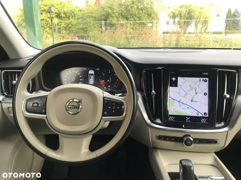 Volvo V60 ver-b4-d-momentum - 34