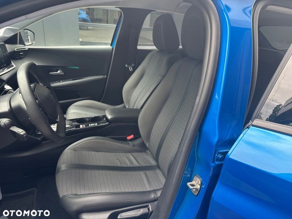 Peugeot 208 50kWh Allure - 9