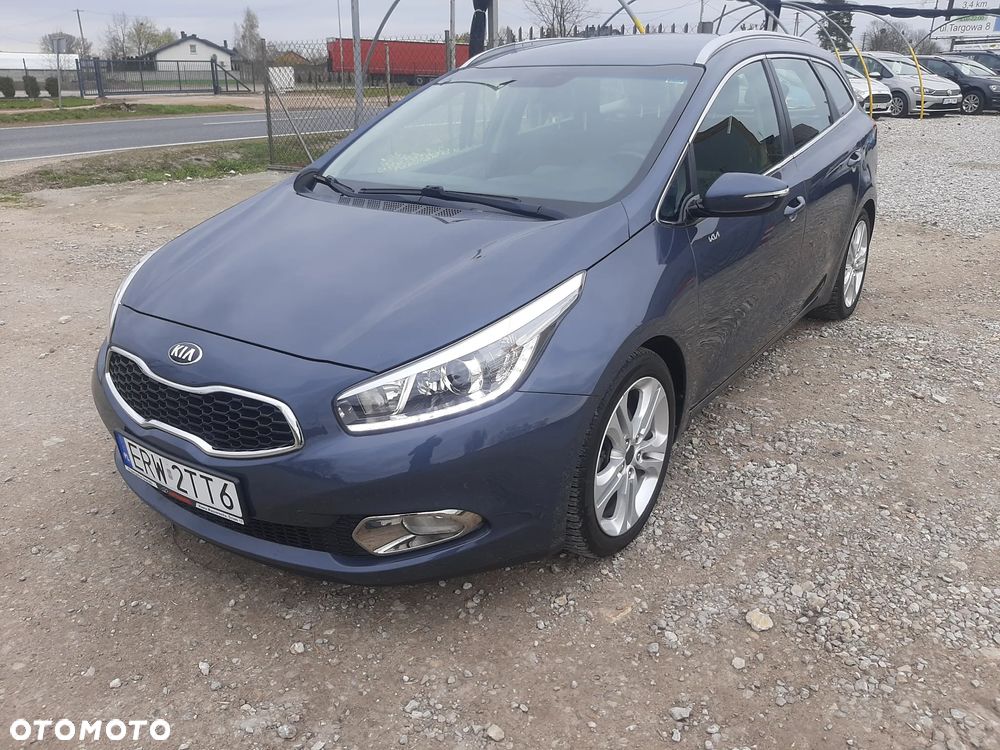 Kia Ceed 1.6 GDI ISG Platinum Edition - 1