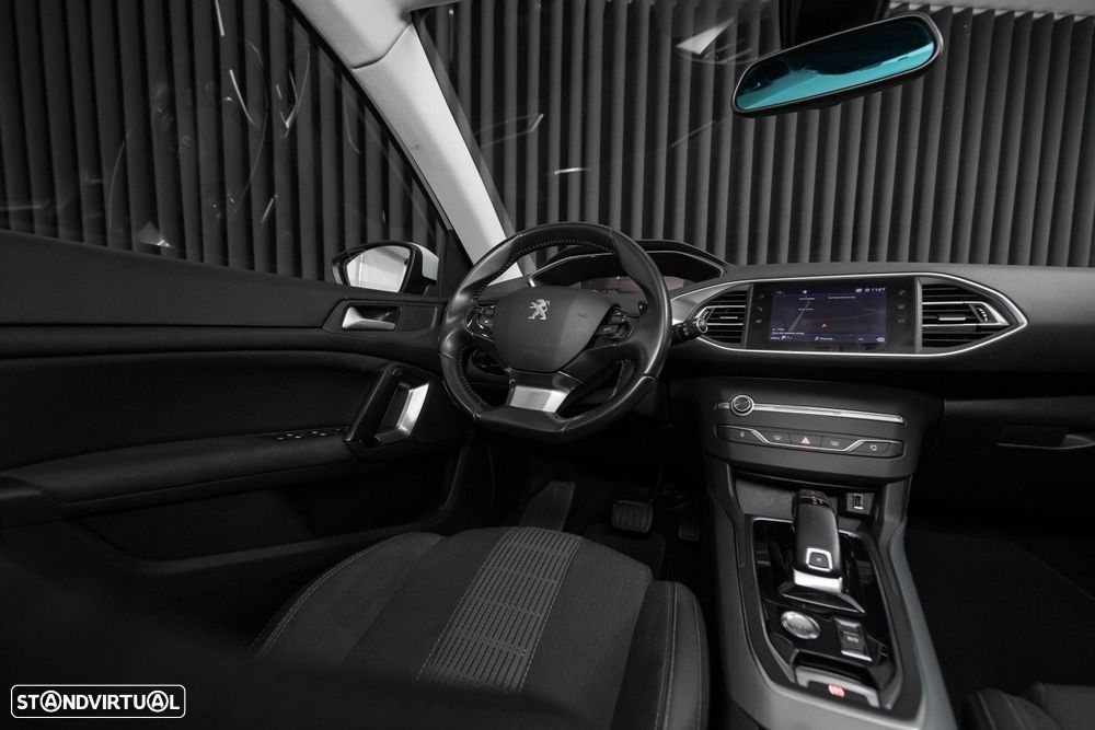 Peugeot 308 SW 1.5 BlueHDi Allure EAT8 - 13