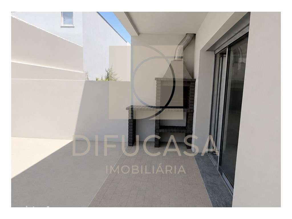 R352 Moradia T3 com Piscina - Grande imagem: 3/14