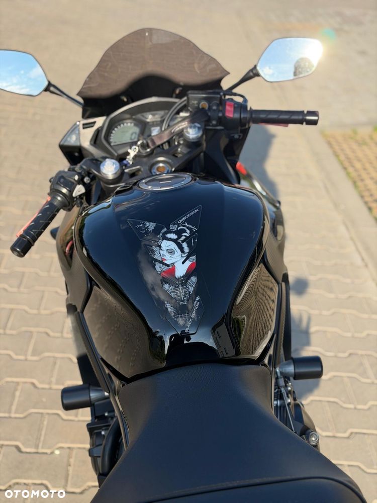 Honda CBR - 3