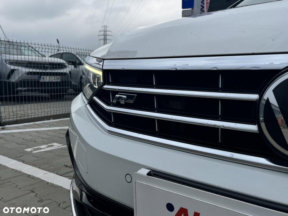 Volkswagen Passat - 12