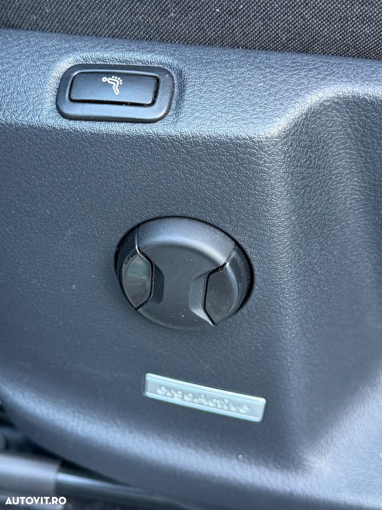 Volkswagen Touran - 11