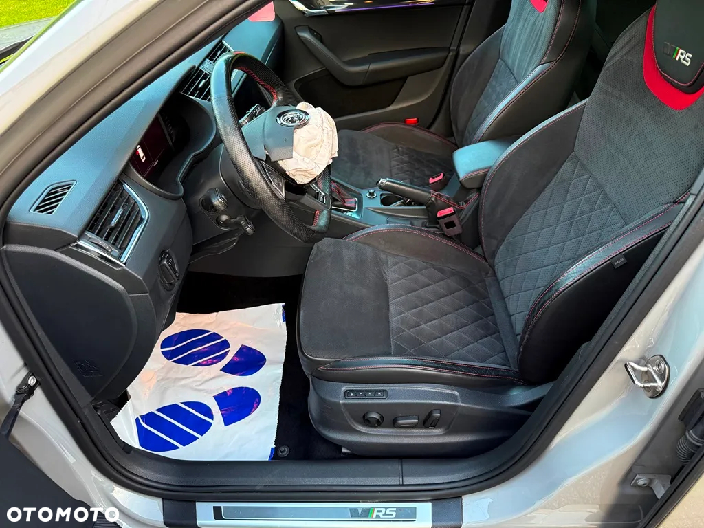 Skoda Octavia Combi 2.0 TSI DSG RS First Edition - 18