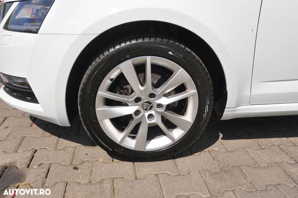 Skoda Octavia 2.0 TDI DSG 4X4 Style - 13