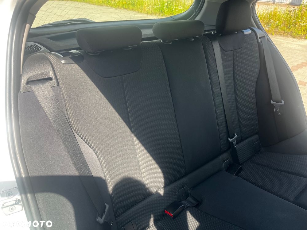 BMW Seria 1 116d - 16