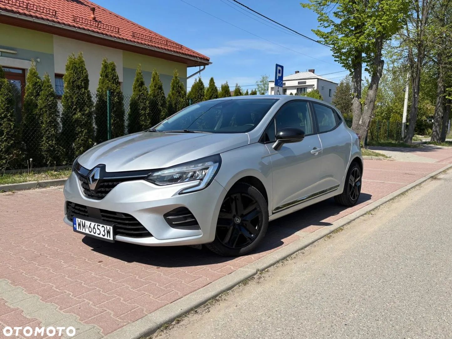 Renault Clio 1.0 TCe Intens - 1
