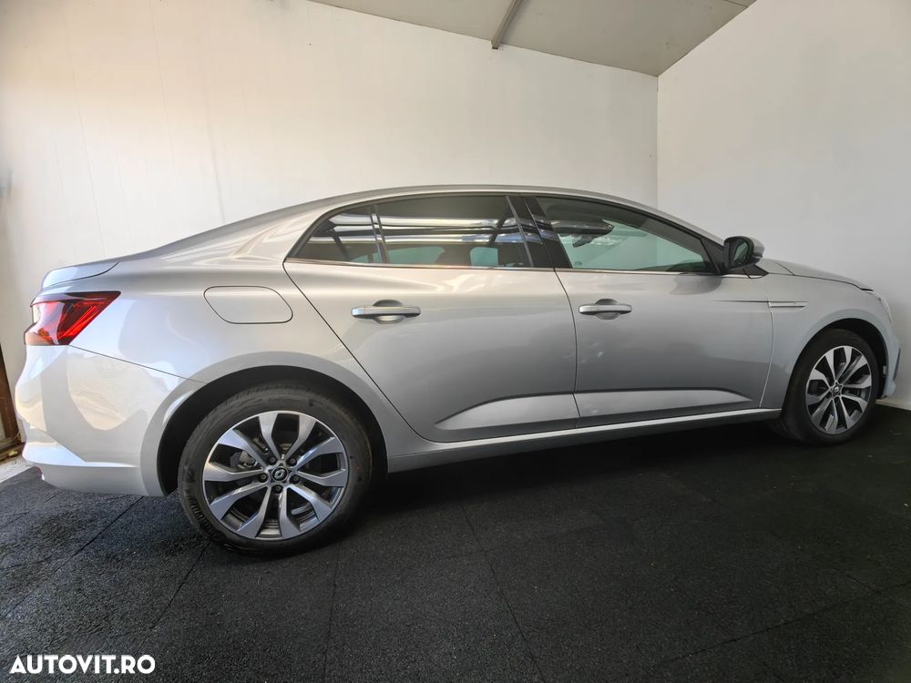 Renault Megane TCe 140 GPF EDC Techno - 5