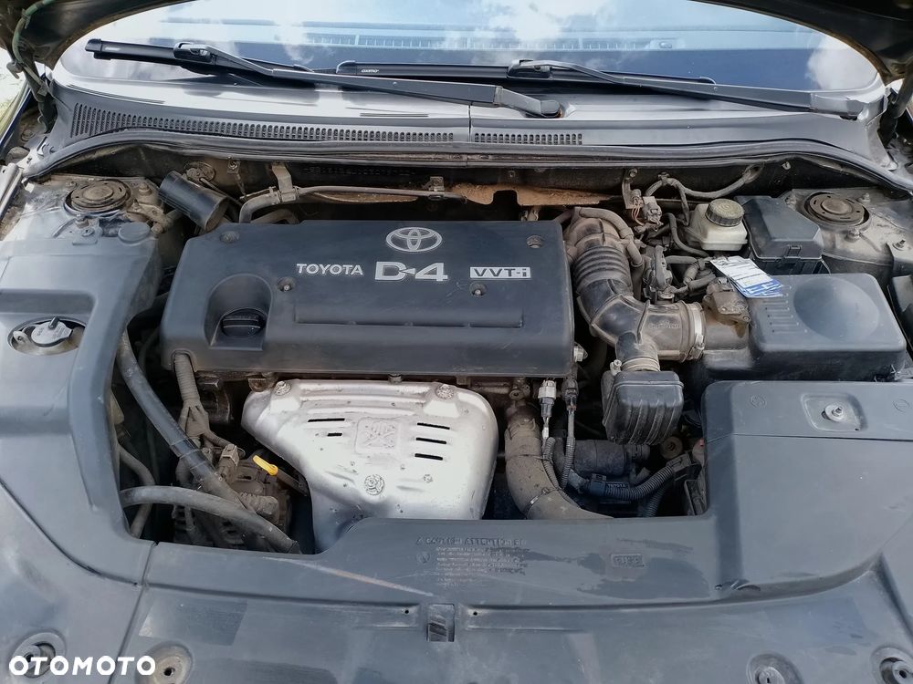 Toyota Avensis 2.0 VVT-i Sol plus - 11