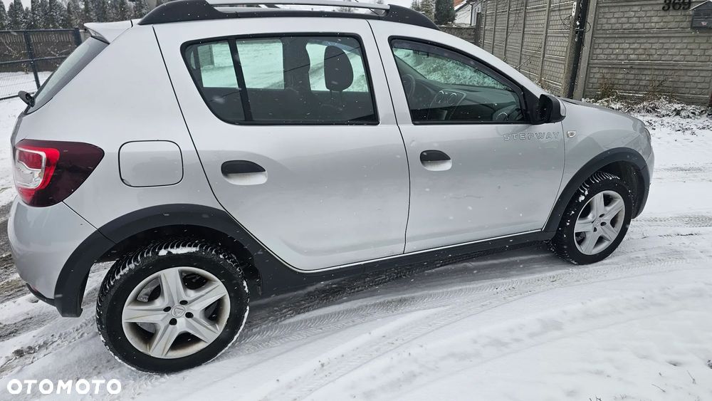 Dacia Sandero Stepway TCe 90 (S&S) Celebration - 4
