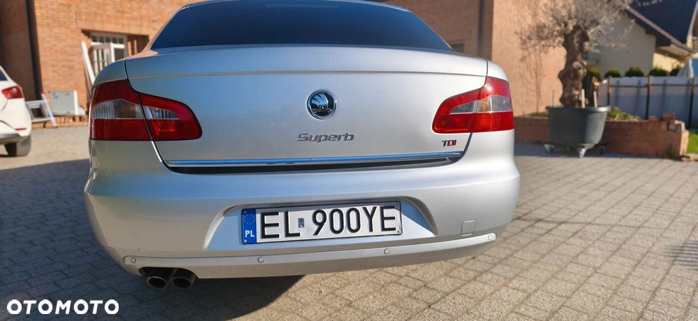 Skoda Superb 2.0 TDI Ambition - 9