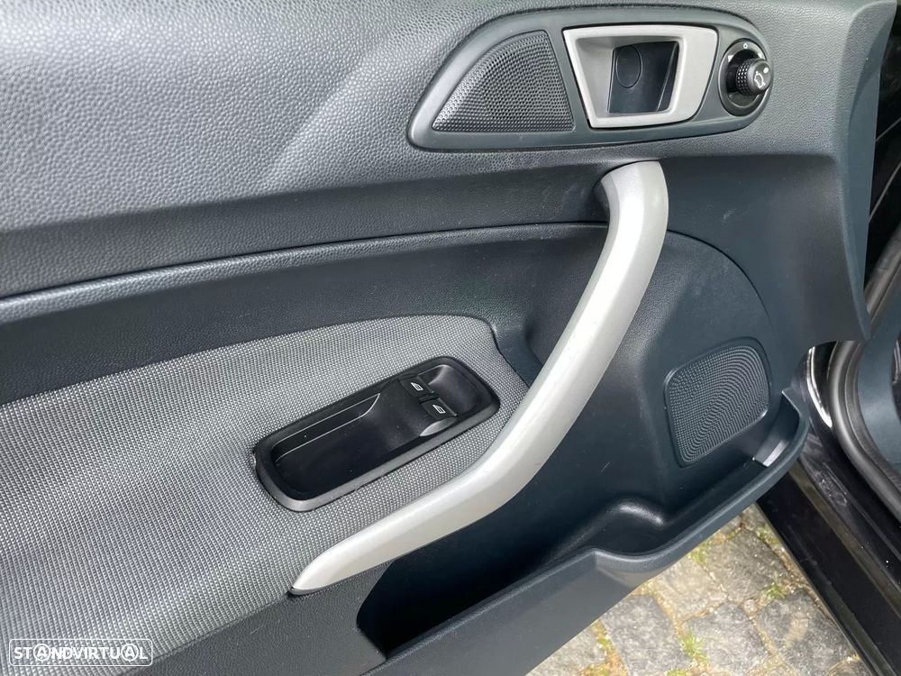 Ford Fiesta 1.6 TDCI Trend ECOnetic - 23