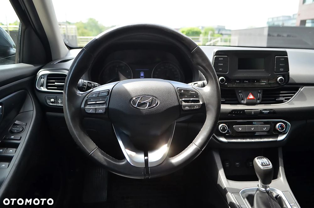 Hyundai i30 1.5 DPI Modern - 12