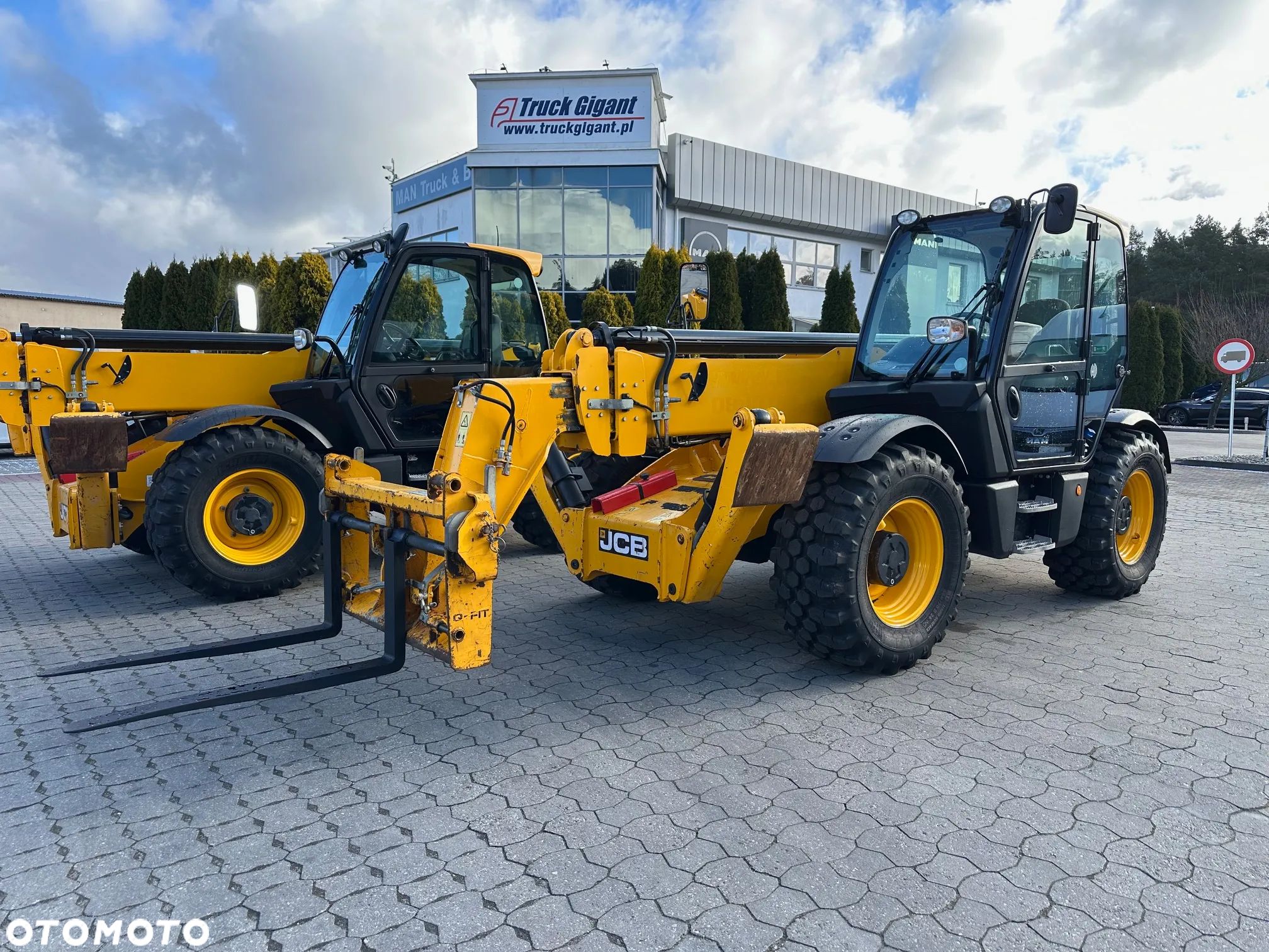 JCB 540-140 Hi Viz - 1