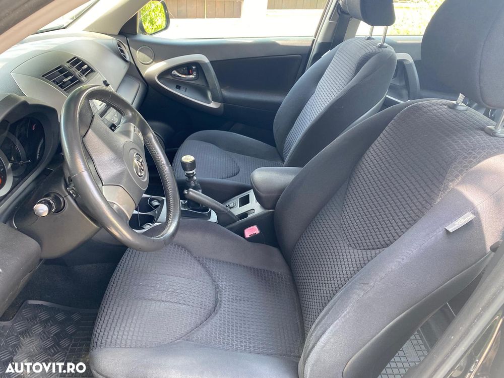 Toyota RAV4 2.2 D-CAT 4x4 Sol - 14