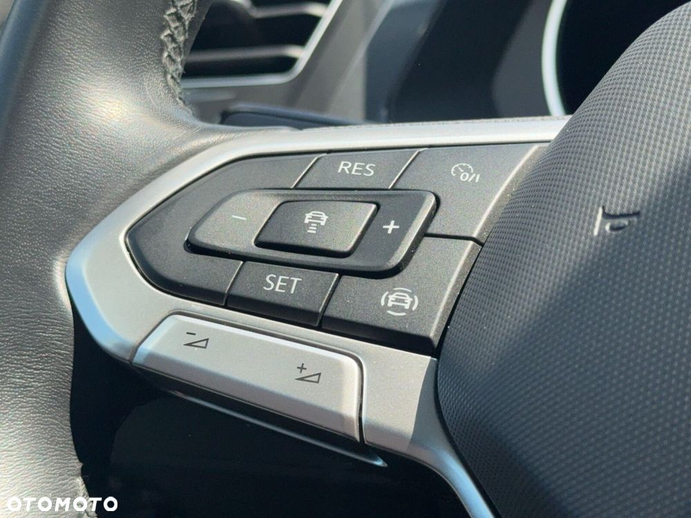 Volkswagen Tiguan - 19