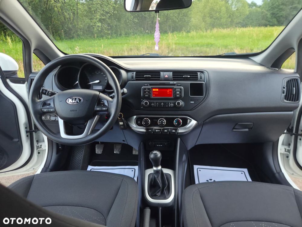 Kia Rio 1.2 Attract - 15