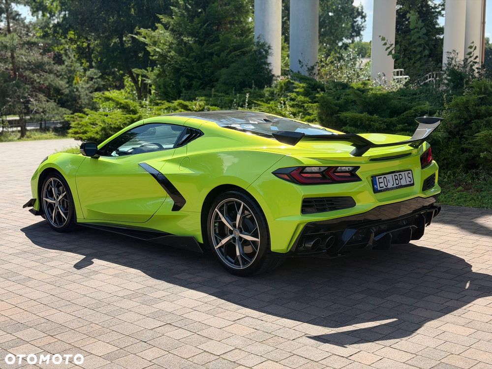 Chevrolet Corvette - 14