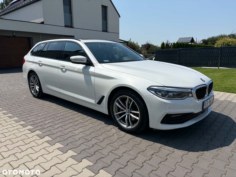 BMW Seria 5 520d xDrive Sport Line - 3