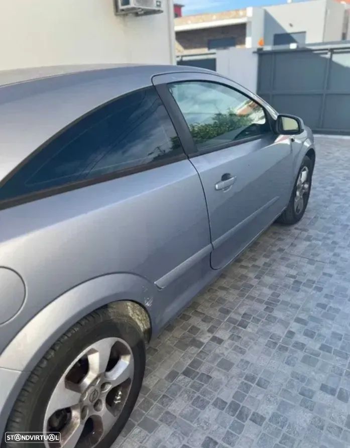 Opel Astra GTC - 3
