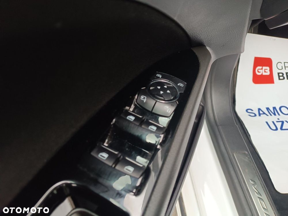 Ford Mondeo 2.0 EcoBlue Titanium - 28