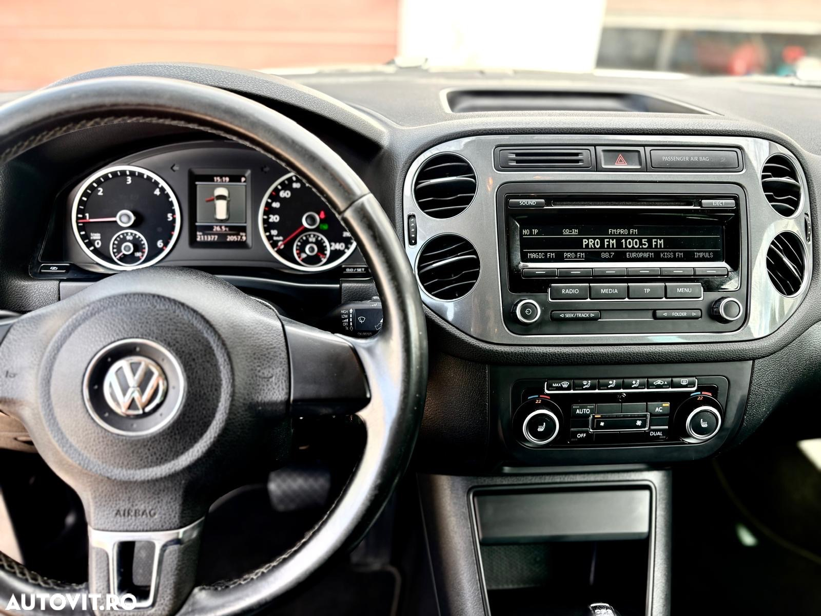 Volkswagen Tiguan 2.0 TDI 4Motion DSG Sport & Style - 10